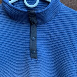 ZeroXposur Pullover Sweatshirt Blue 1/4 button No Size Tag Measurement in Photos